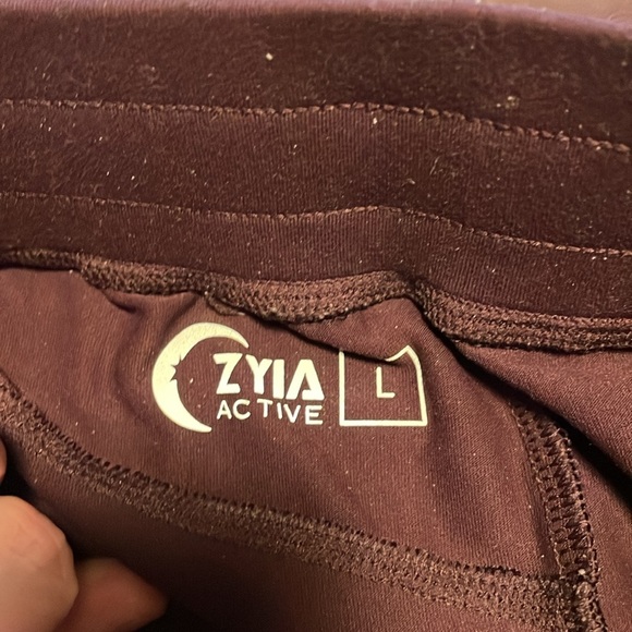 Zyia Joggers size large - Picture 9 of 9